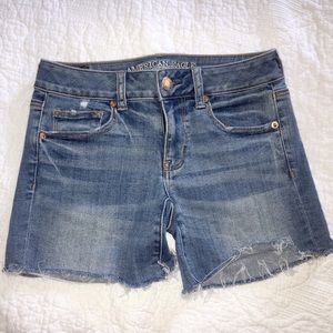 American Eagle Super Stretch Midi Shorts size 4